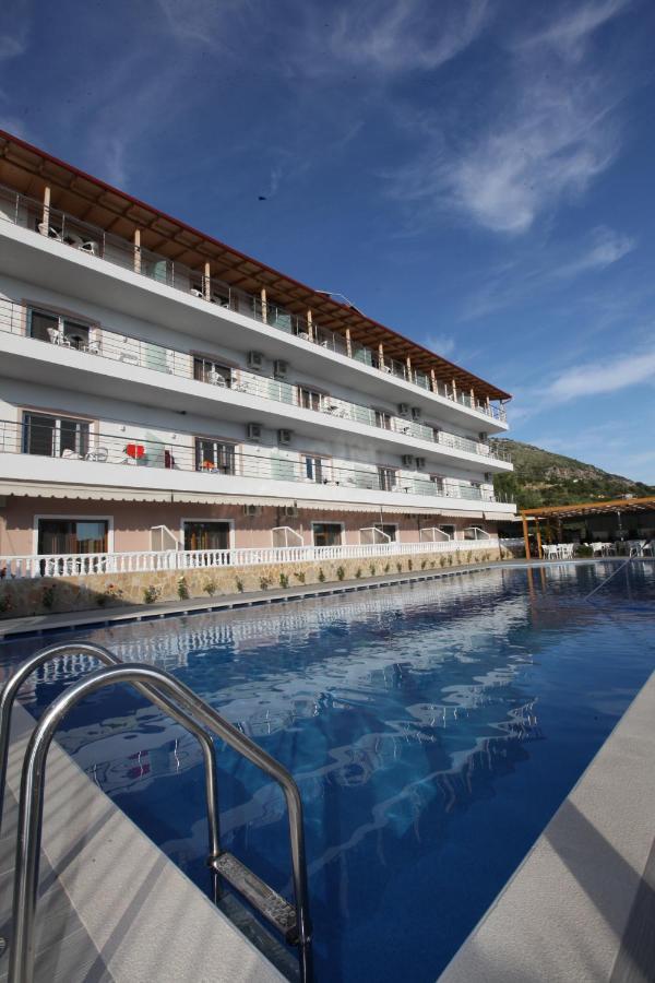 Hotel Riviera Borsh Kültér fotó
