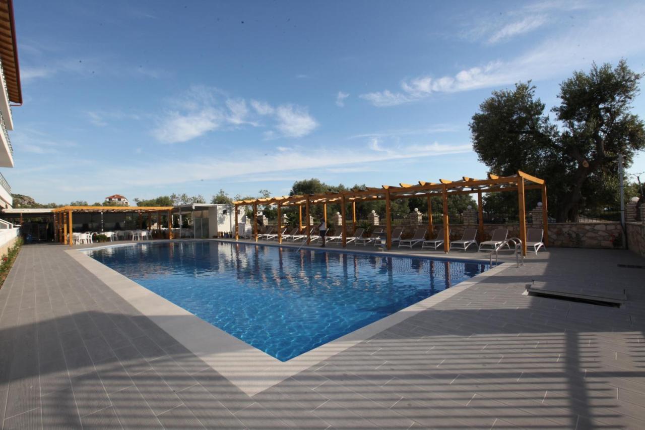 Hotel Riviera Borsh Kültér fotó