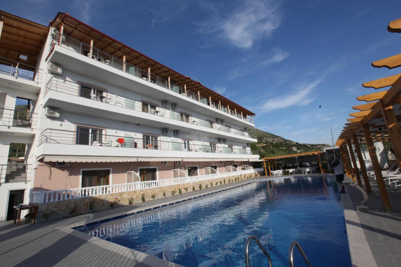 Hotel Riviera Borsh Kültér fotó