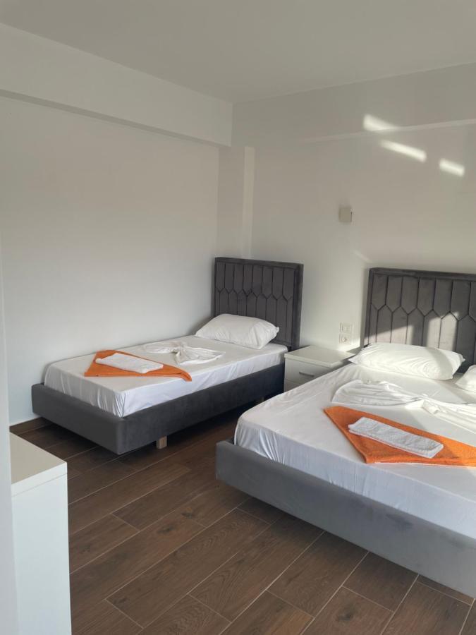 Hotel Riviera Borsh Kültér fotó
