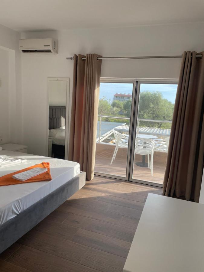 Hotel Riviera Borsh Kültér fotó